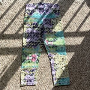 Gorgeous Coral Reef Lululemon Leggings